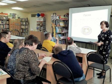 Фольклорные посиделки «Как-то раз на Красную горку»