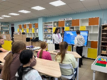 Насыщенный пятничный день в модельной библиотеке